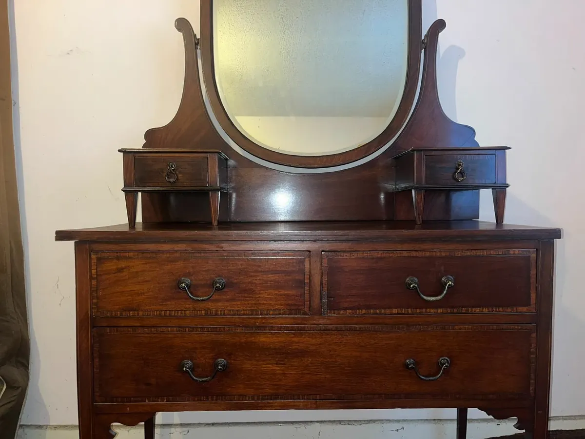 Dressing Table - Image 3