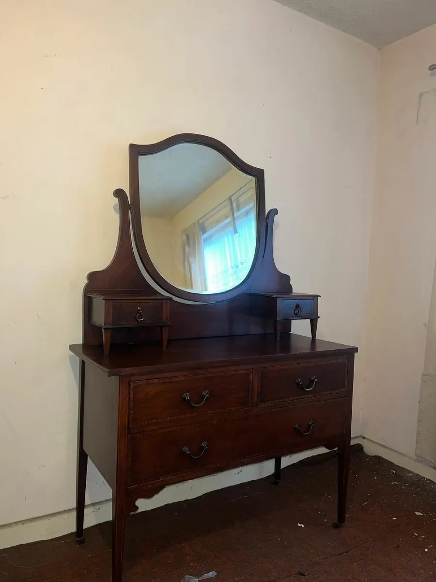 Dressing Table - Image 4