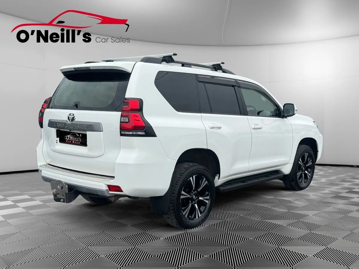 Toyota Land Cruiser 2023 LWB COMMERCIAL AUTO 4DR - Image 3