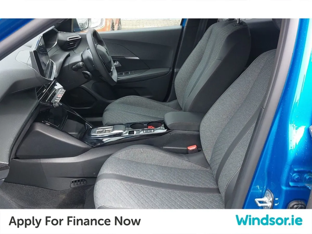 Peugeot 2008 2008 Allure Ev Allure 136 Electric 5 - Image 4