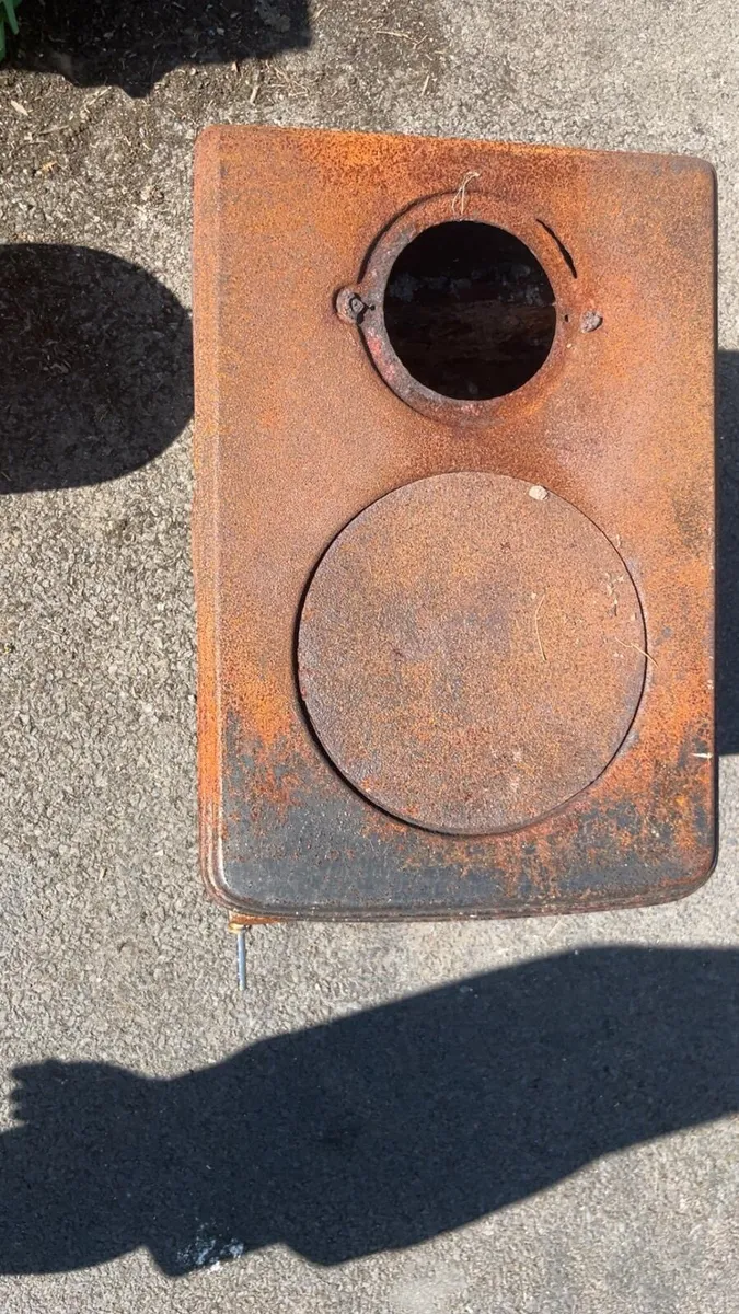 Antique stove - Image 2