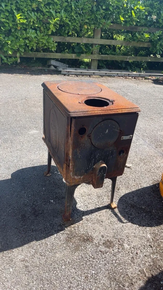 Antique stove - Image 4
