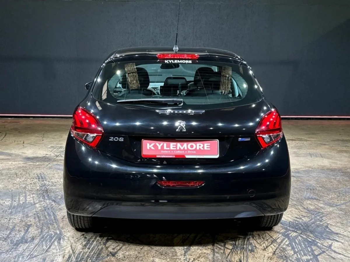 Peugeot 208 1.2 AUTOMATIC - Image 4