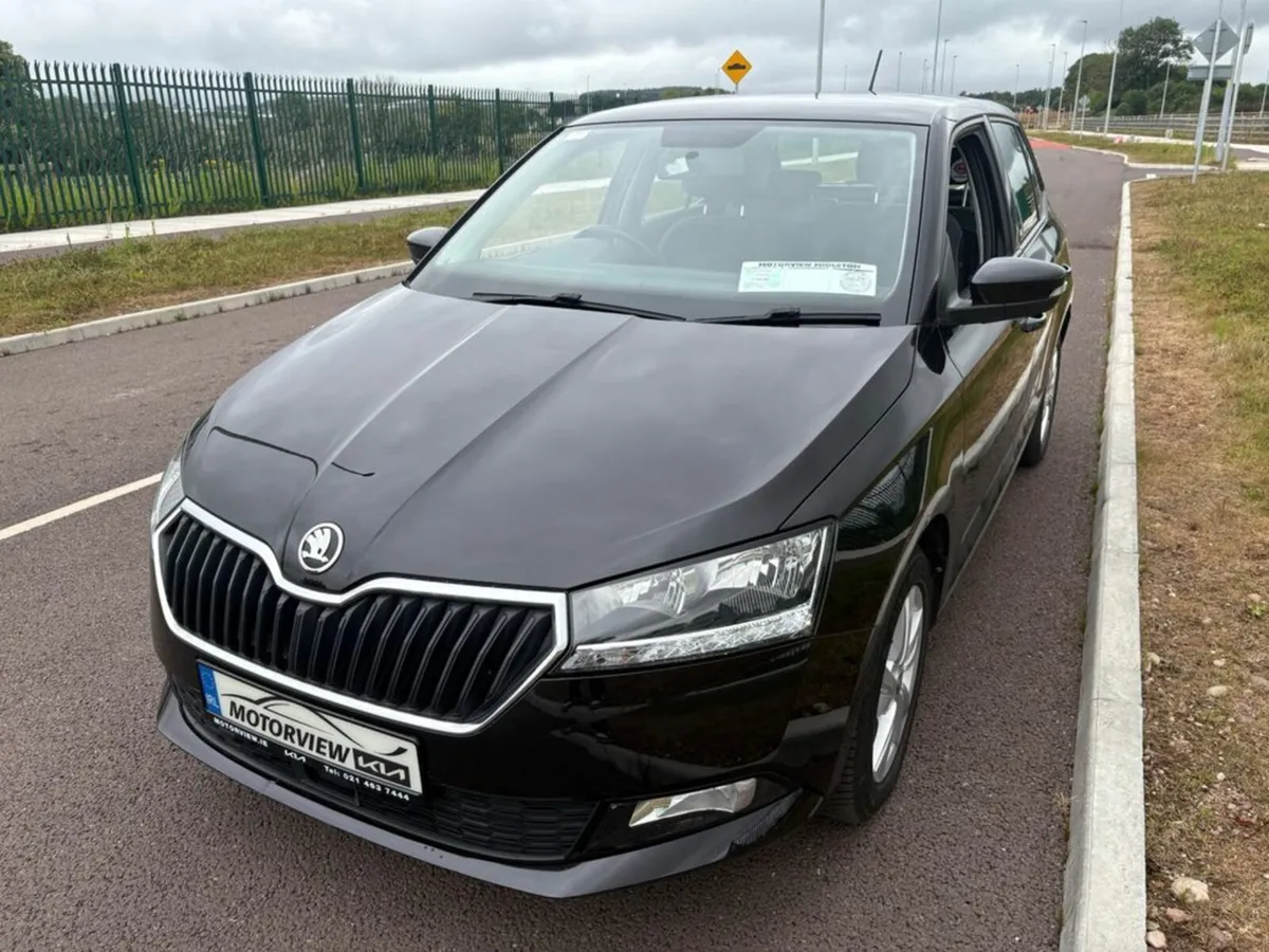 Skoda Fabia 1.0P ONLY 64K KM Bluetooth, Electric W - Image 4