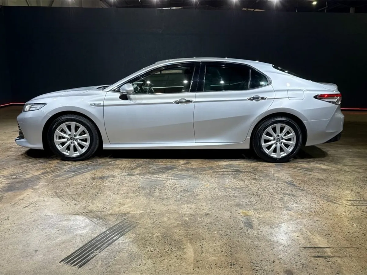 Toyota Camry 2.5 HYBRID AUTOMATIC - CRUISE CONTROL - Image 3