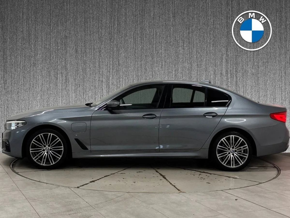 BMW 5 Series 530e M Sport - Image 4
