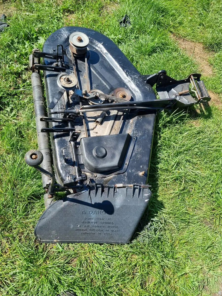 Simplicity ride on mower deck for sale - Image 3