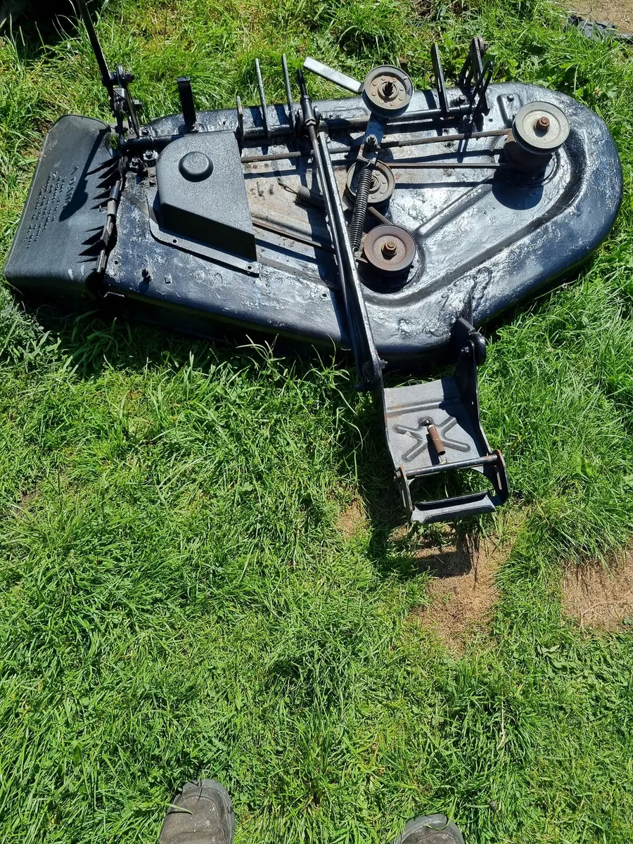 Simplicity ride on mower deck for sale - Image 4