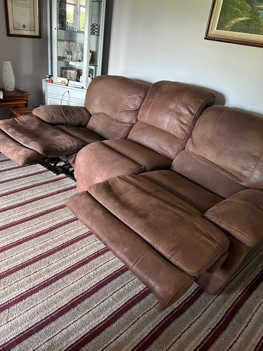 3 seater recliner couch - Image 3