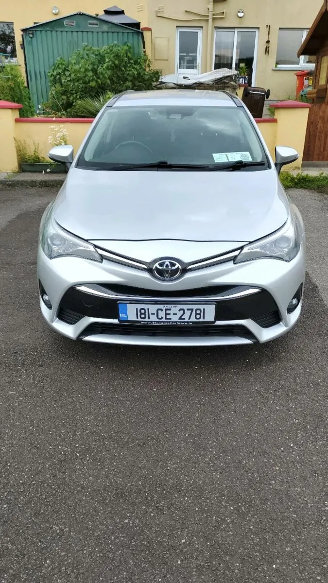 Toyota Avensis Estate - Image 2