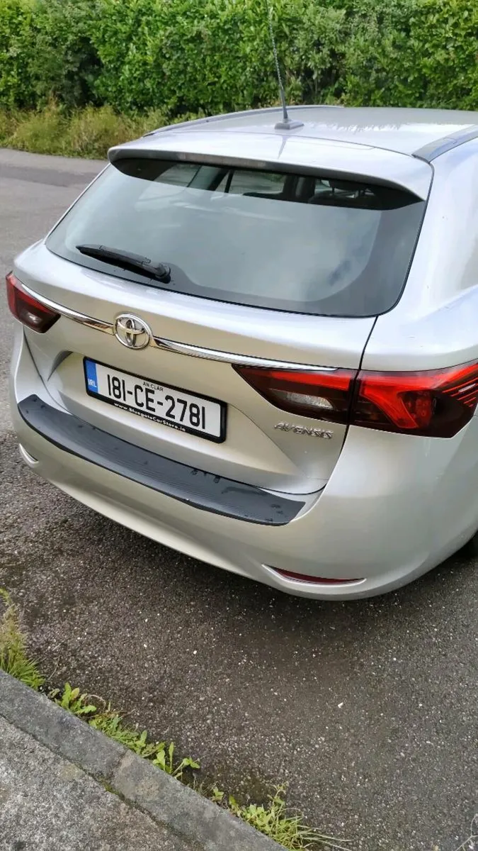 Toyota Avensis Estate - Image 3