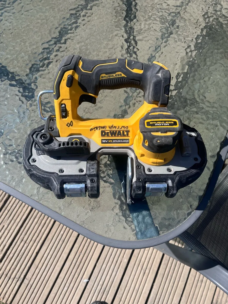 Dewalt DCS377NT-XJ 18v bandsaw - Image 1