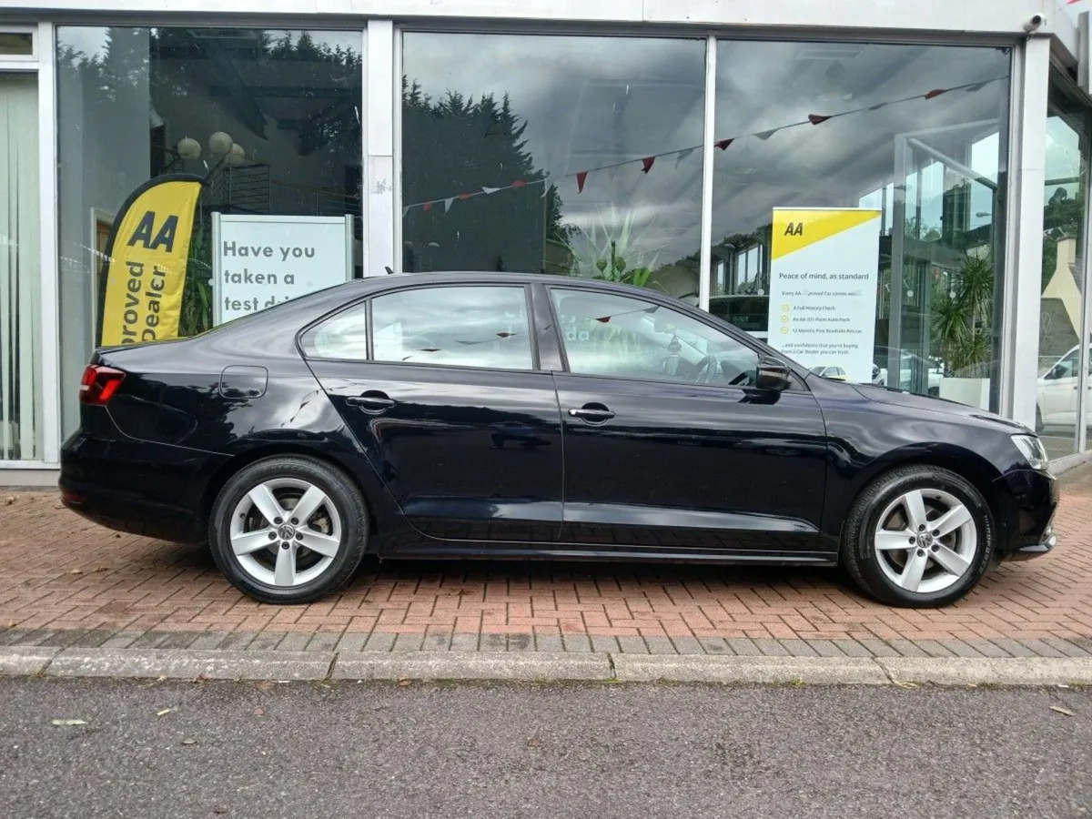 Volkswagen Jetta 2.0 TDI 110HP Comfortline  Black - Image 3