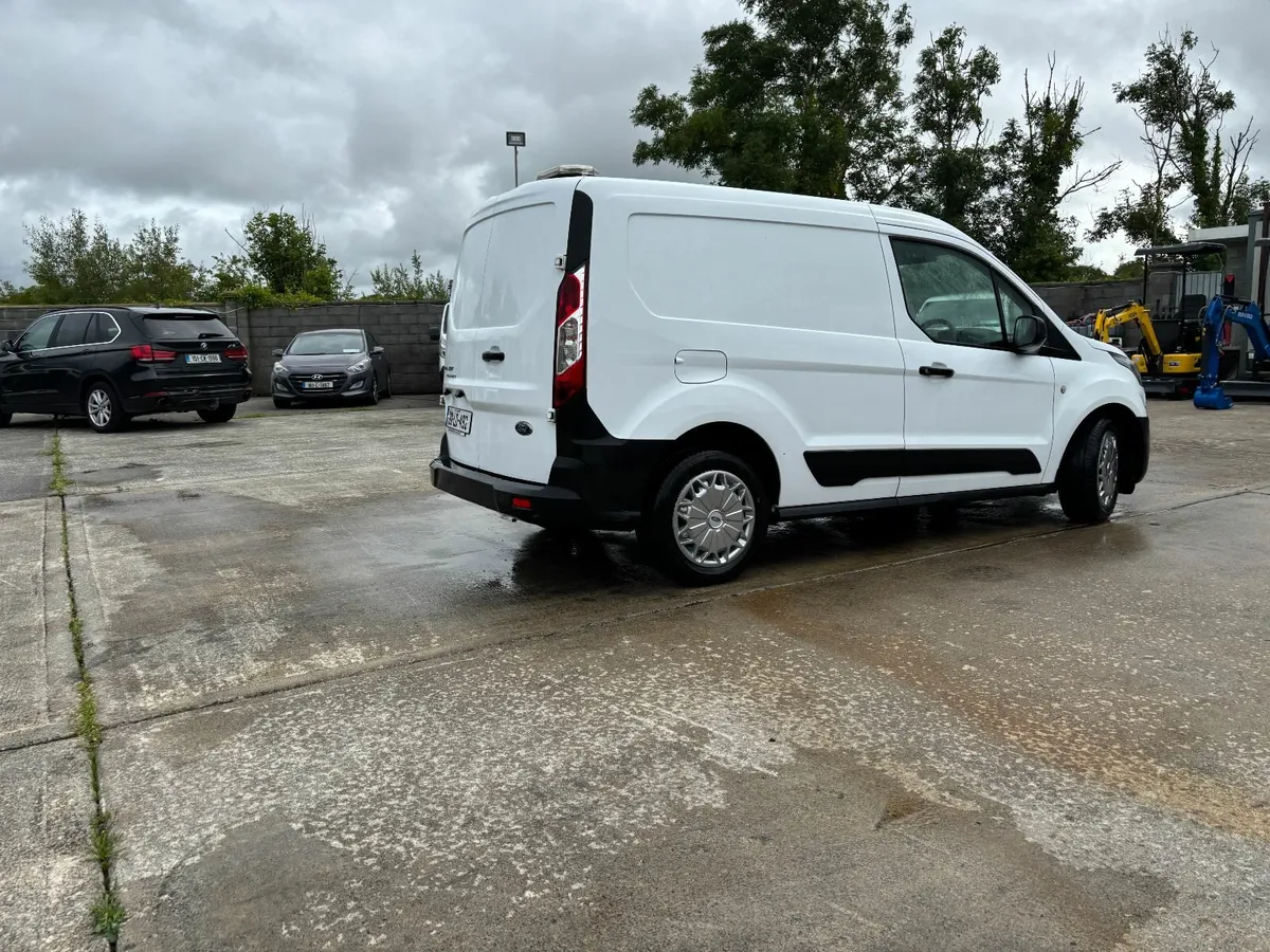 Ford Transit Connect 220..1.5 TDCI.. 6 Speed.. - Image 3