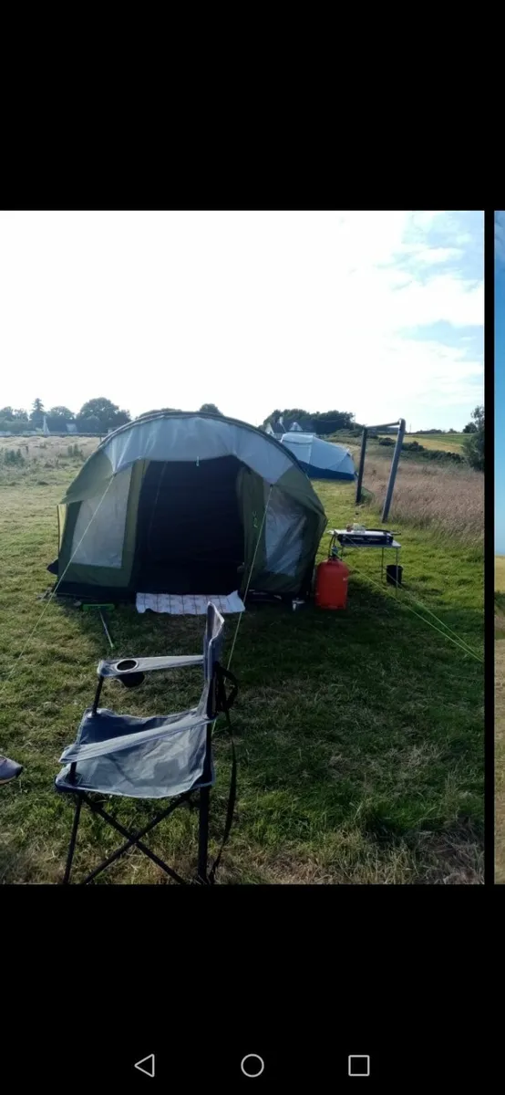 Pump up 4 person Tent - Image 1