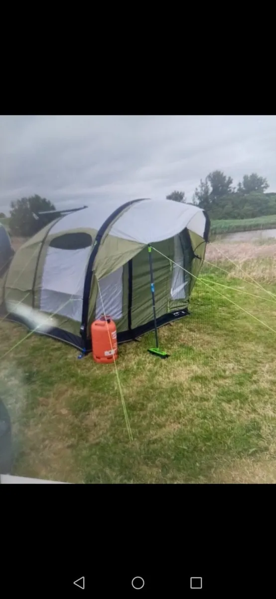 Pump up 4 person Tent - Image 2