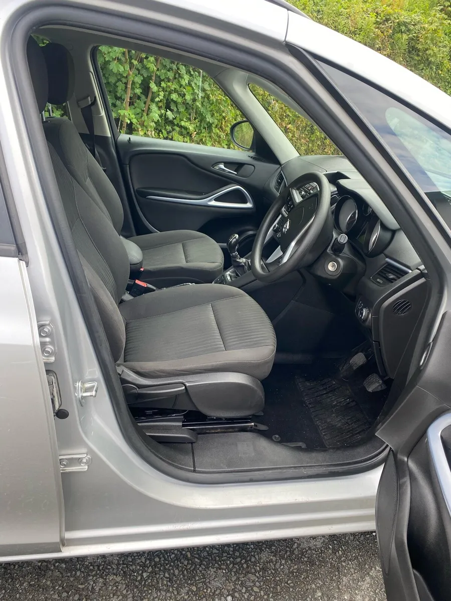 ‘15 Zafira cdi, nct 5/26, 188kms, well minded - Image 4