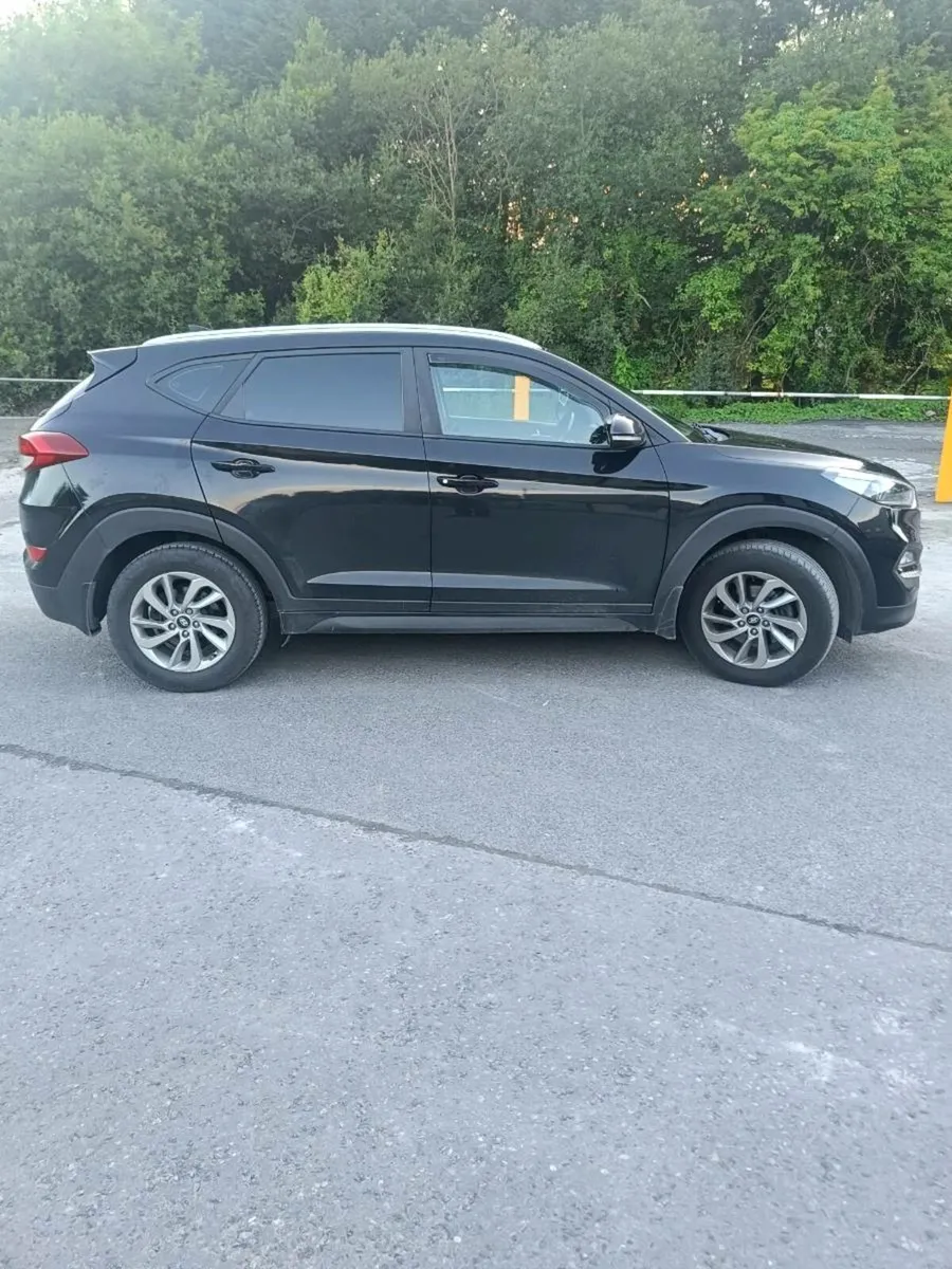 Hyundai tucson - Image 2