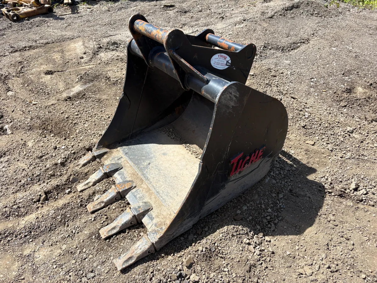 Digging Bucket (D20) - Image 1