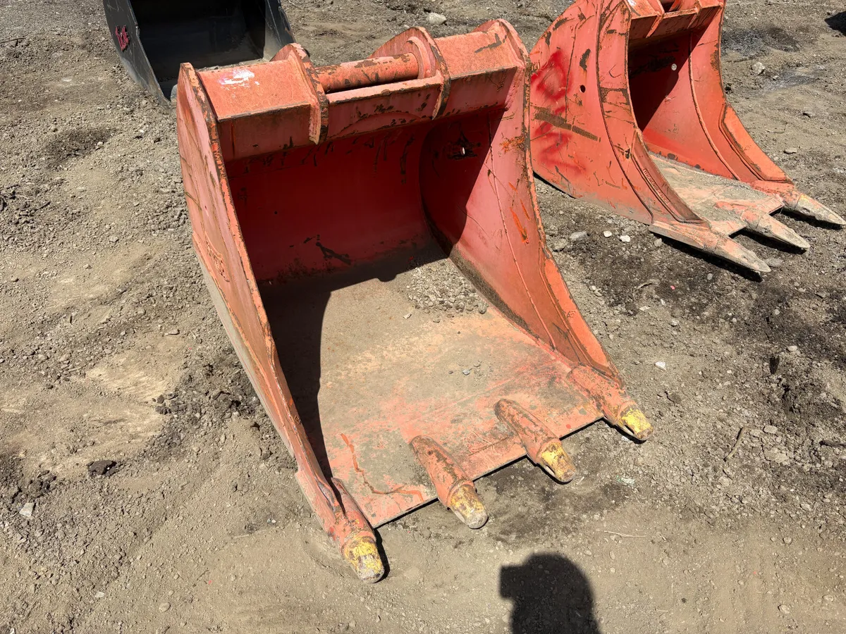Miller Digging bucket (D21) - Image 1