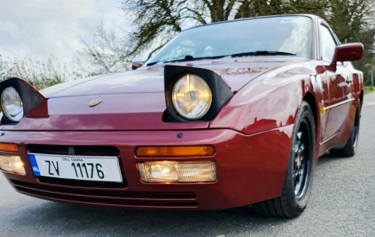 Porsche 944 turbo - Image 1