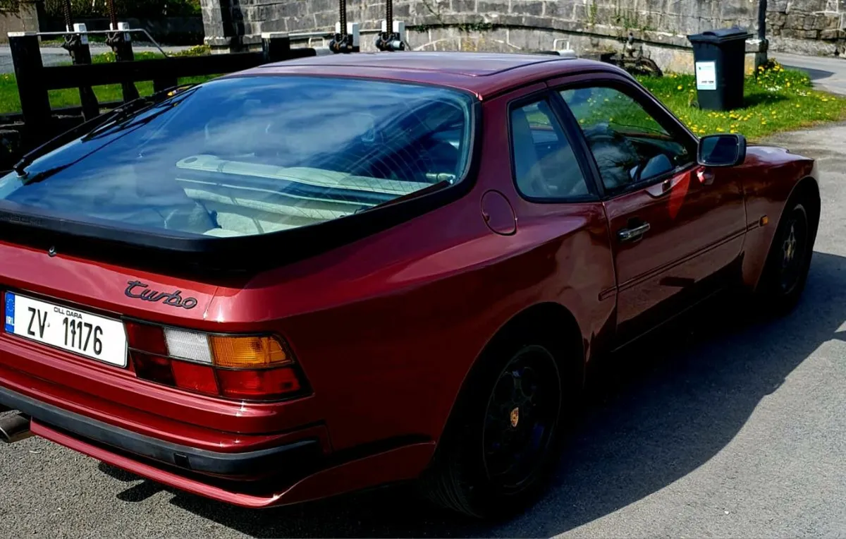 Porsche 944 turbo - Image 3