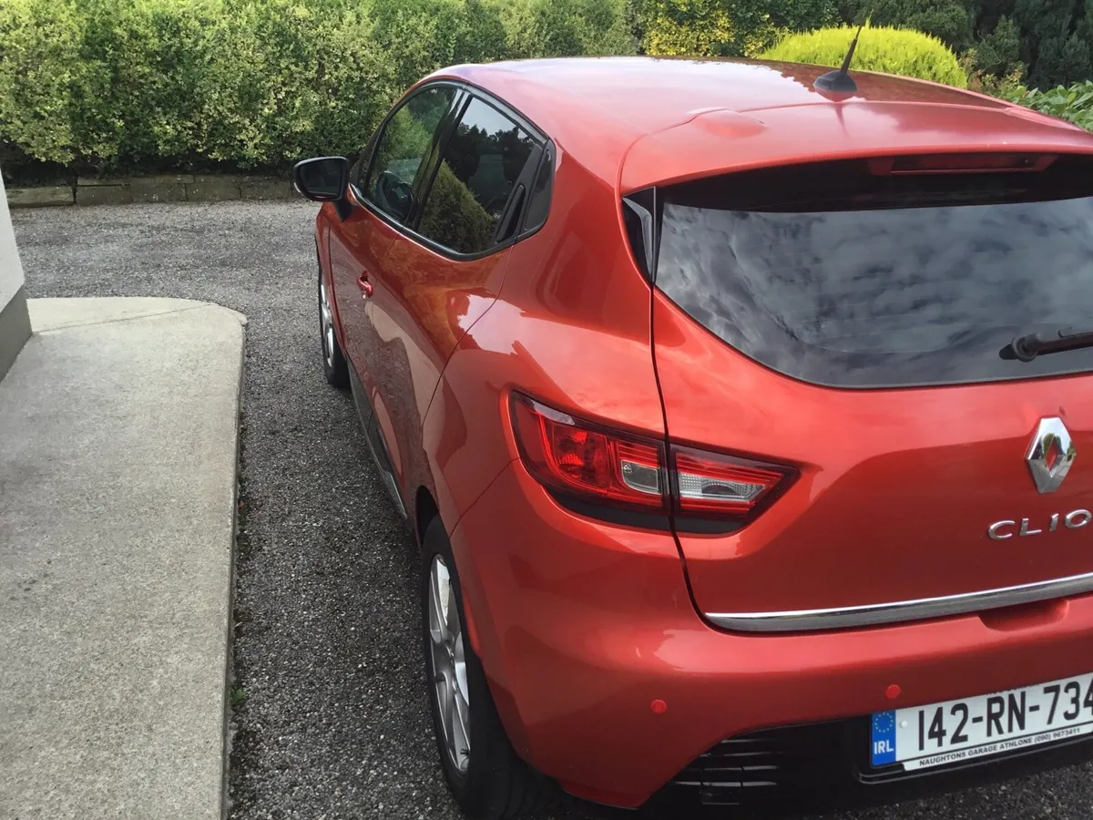 Renault Clio (Very Clean Car) - Image 3