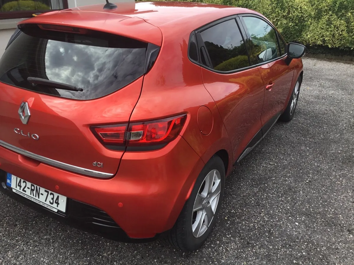 Renault Clio (Very Clean Car) - Image 4