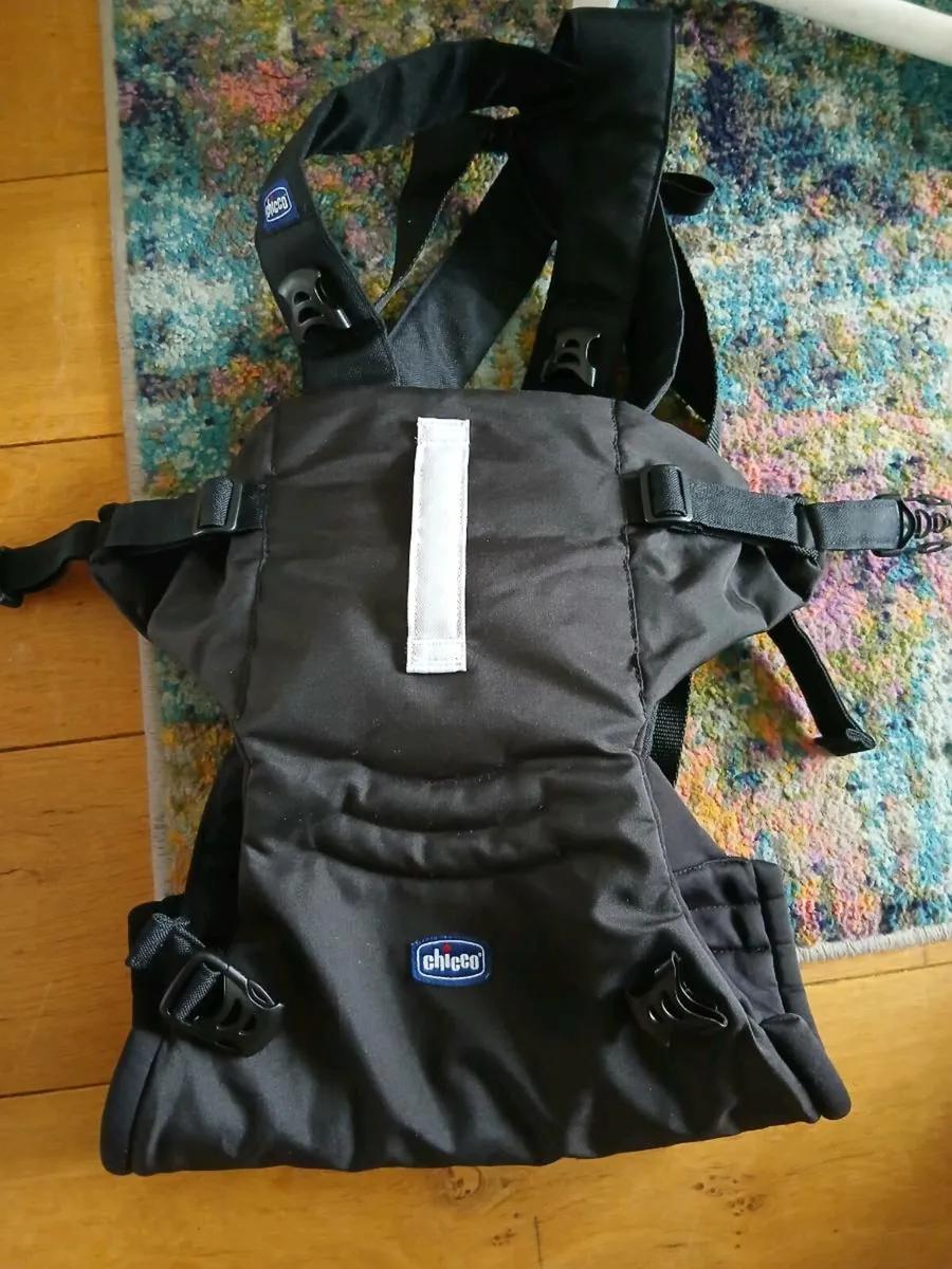 Baby carrier - Image 1