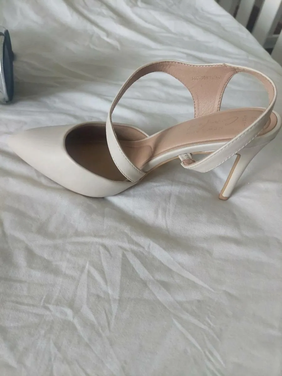 Sandles/summer shoes - Image 2