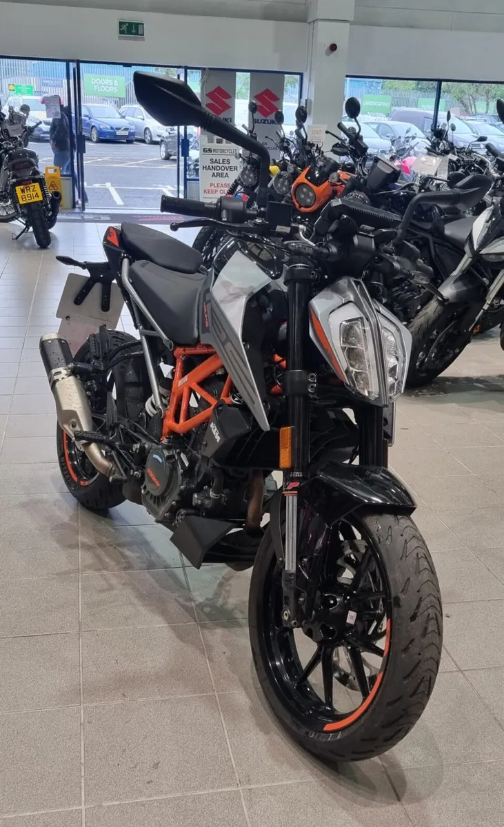KTM 125 Duke - Image 2