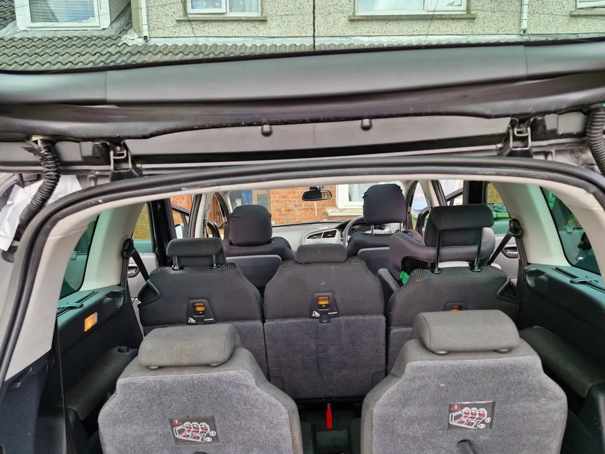 Peugeot 5008 2013 - Image 4