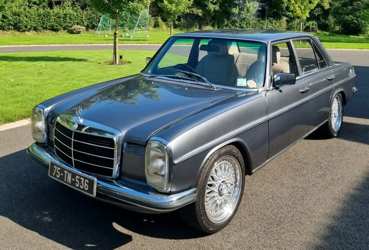 1975 Vintage Mercedes 200 W115  2L - Image 1