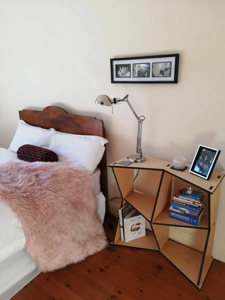 Lovely vintage 1930s bed frame (4'6"). - Image 2