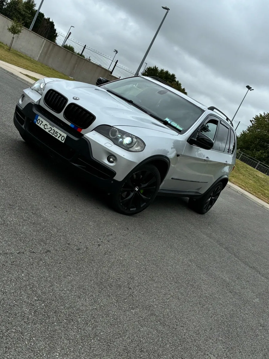 BMW X5 - Image 1