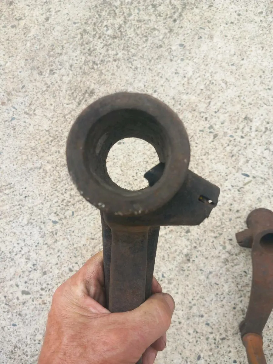 Lister cement mixer starting handles - Image 2