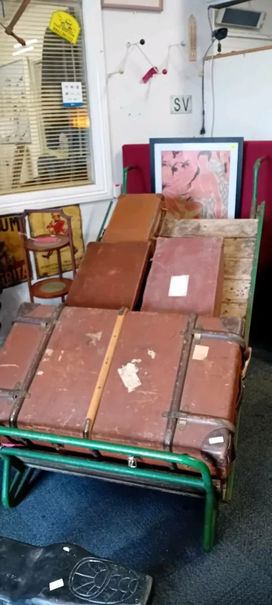 Great Selection Of Vintage Luggage