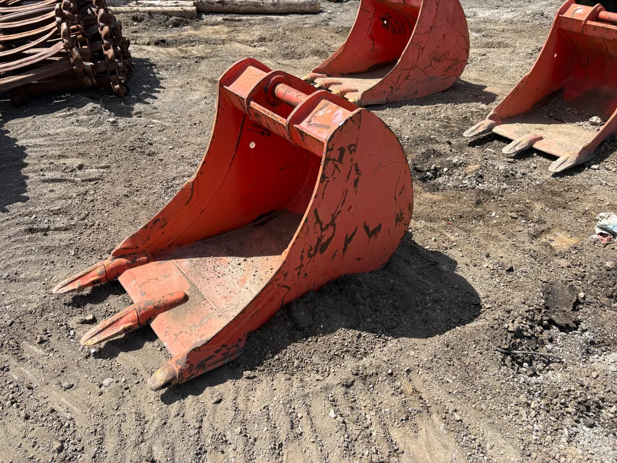 Trenching Bucket (D22) Miller Hitch - Image 3