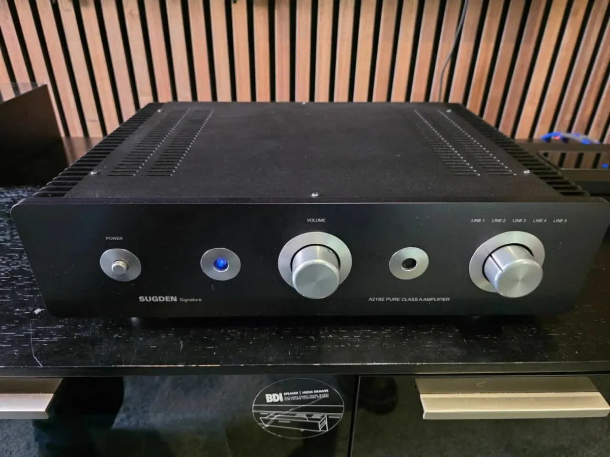 Sugden A21SE Signature Integrated Amplifier - Image 1