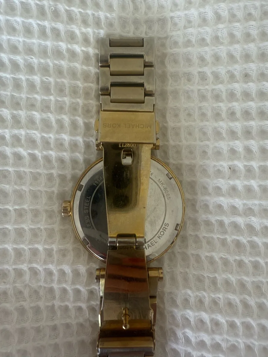 Michael Kors Gold Watch - Image 4