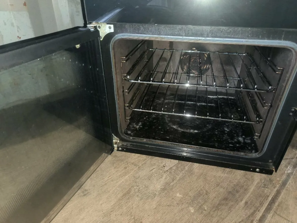 Zanussi free standing cooker - Image 3
