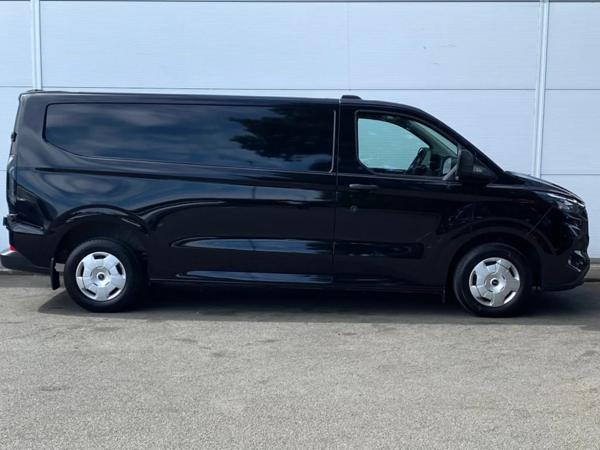 Ford Transit Custom TRND 300 LWB 2.0D - Image 3