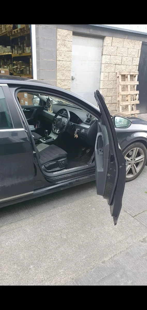 Volkswagen Passat 2014 r line - Image 1