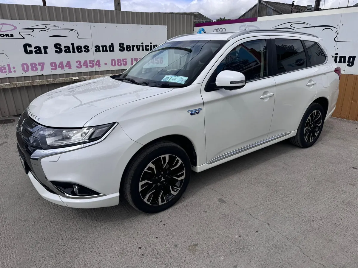 172 Mitsubishi Outlander PHEV 2.0L High Spec - Image 4