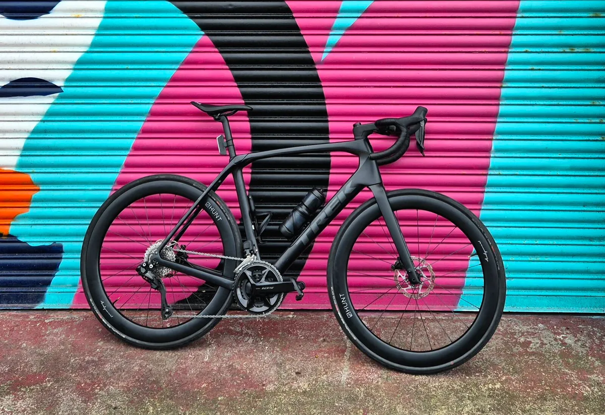 Trek Domane SL6 Di2 with Hunt Carbon wheelset - Image 3
