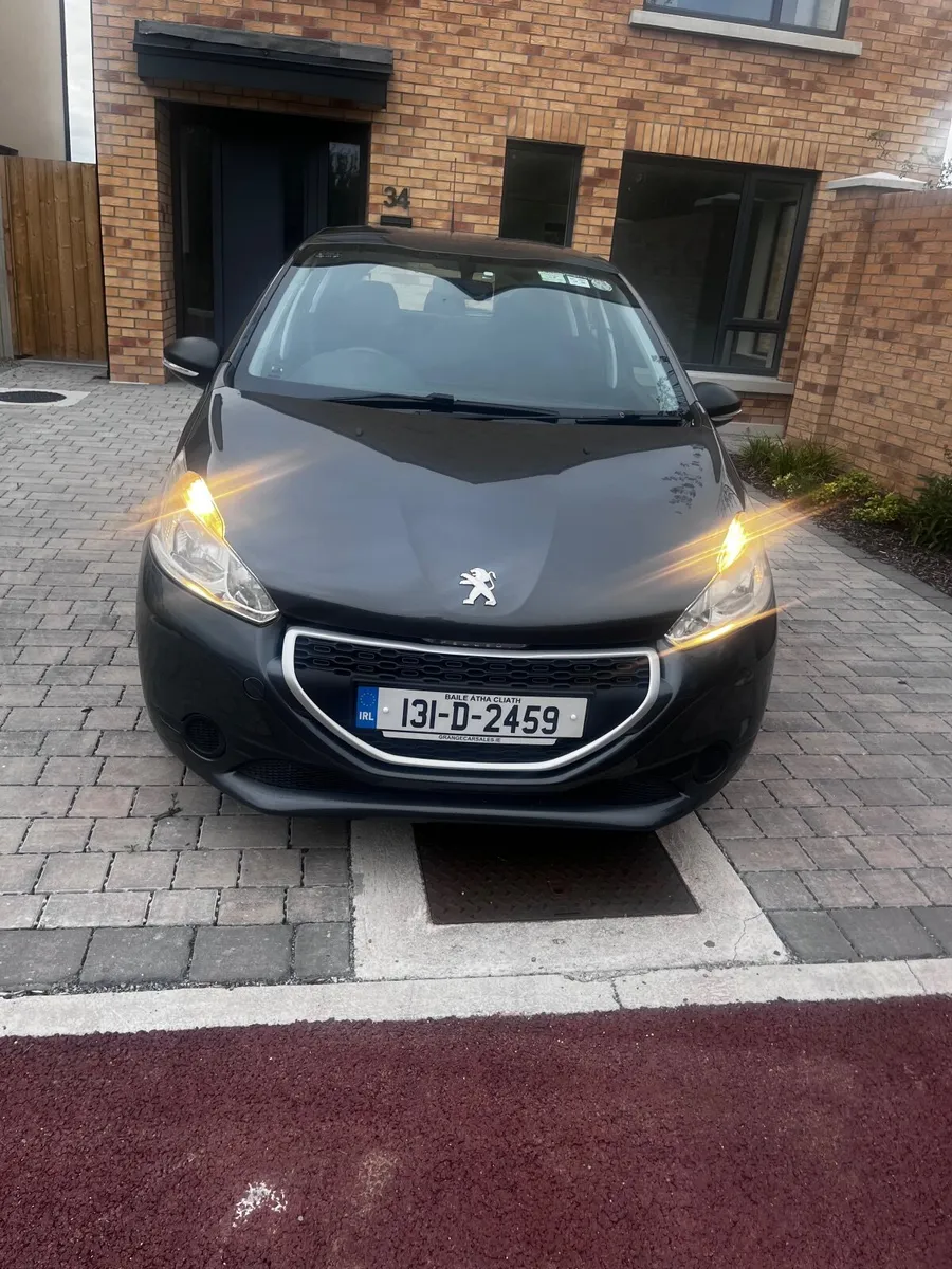 Peugeot 208 petrol 1.2 nct and tax 2013 - Image 1