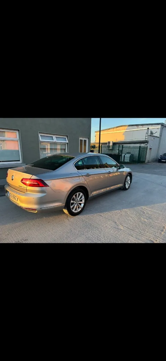 Volkswagen Passat 2015 - Image 4