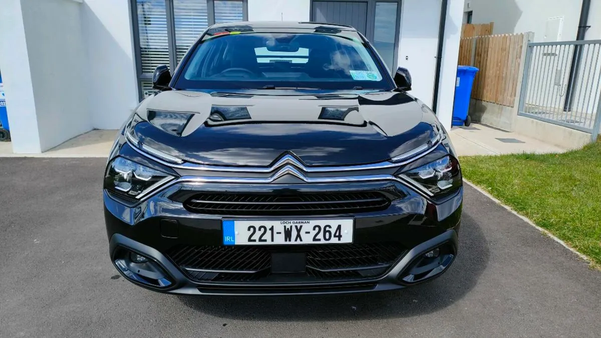 Citroen C4 2022 1.5 BlueHDI 110 SS Warranty - Image 3