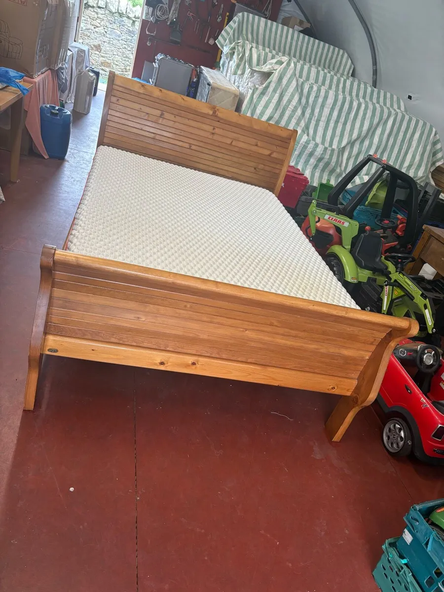 Double sleigh bed with mattress - Image 1