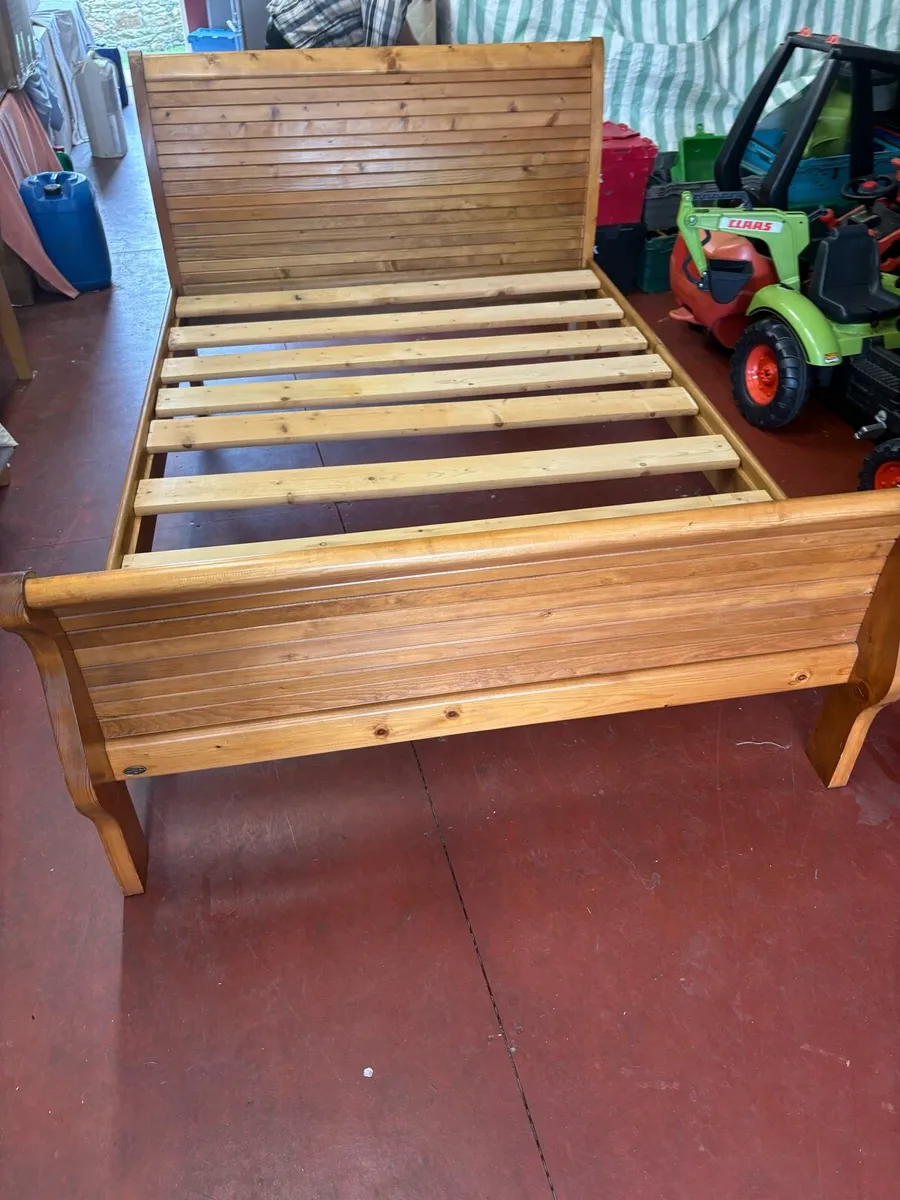 Double sleigh bed with mattress - Image 3